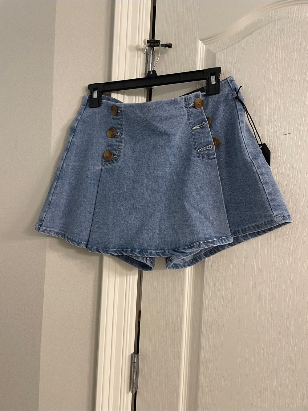D.jeans Light Wash Denim Skort with Button Detail